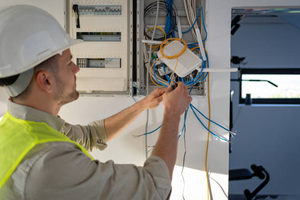 Affordable Emergency Electrician in Meadowbrook, CA